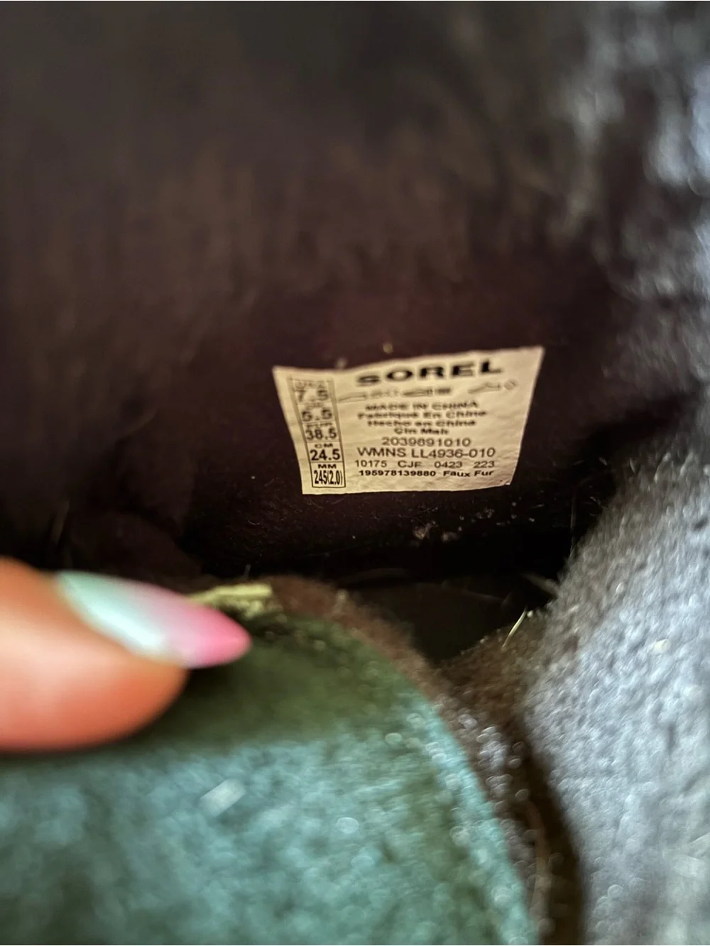 Sorel Tivoli IV all-black winter ankle boots - Picture 6 of 11
